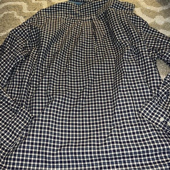Tommy Hilfiger size XL shirt - Picture 3 of 4